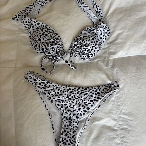Black and White Bikini Set
